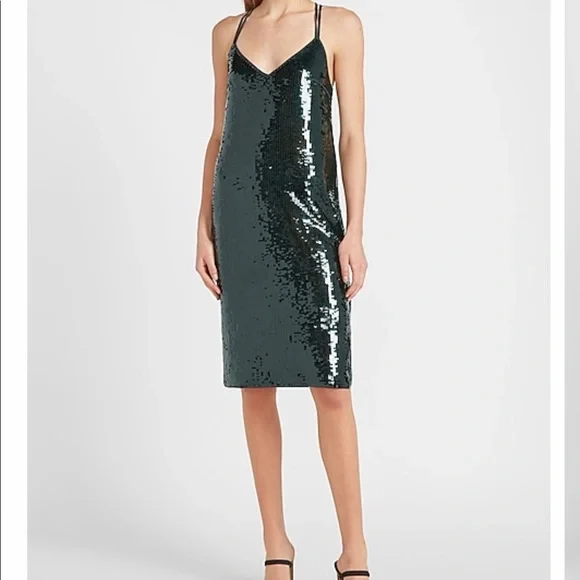 express green slip dress NEW EXPRESS $88 FOREST GREEN SATIN RUCHED FRONT SLIP DRESS SZ M MEDIUM